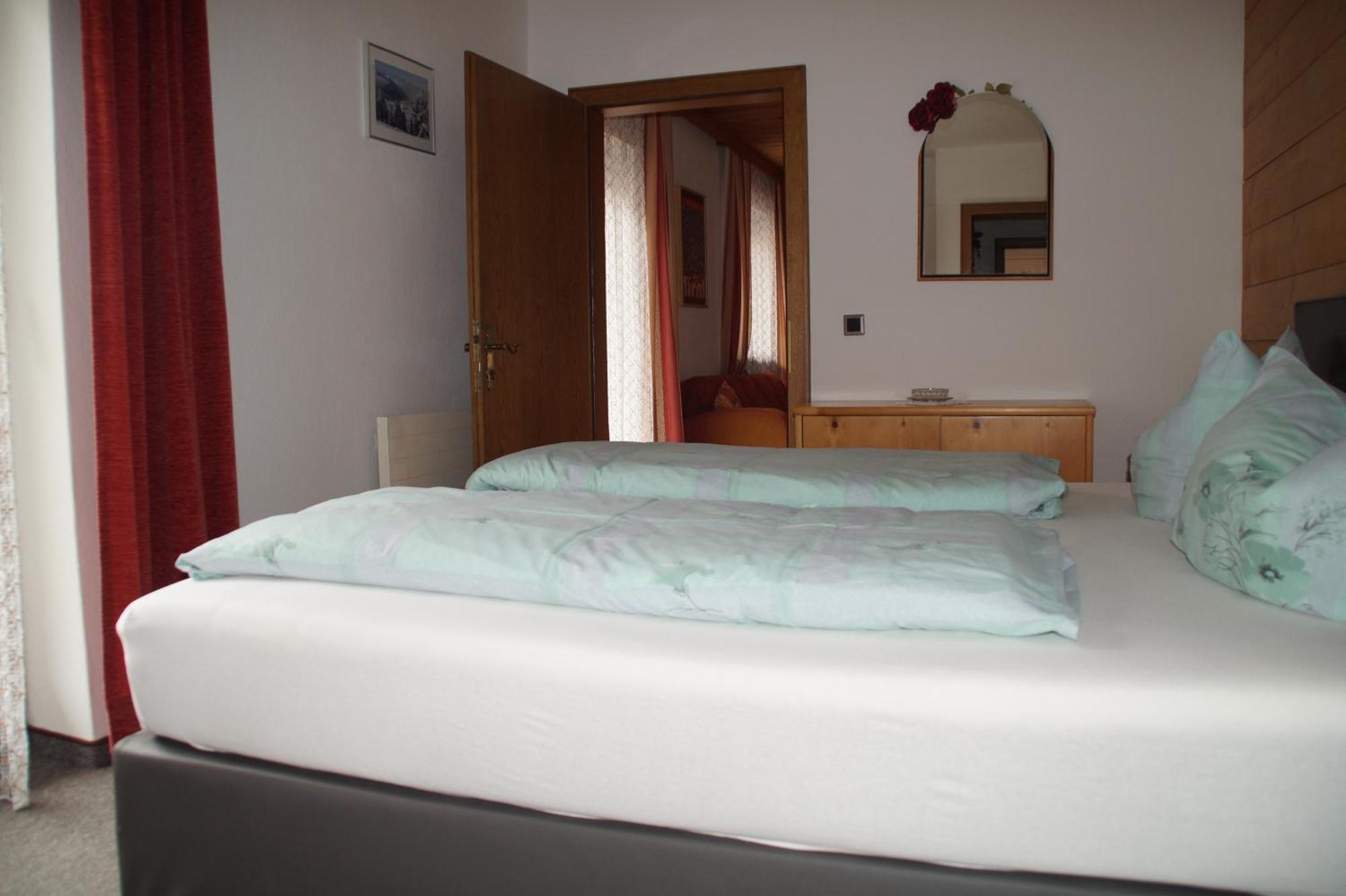 Garni Fischer Oetz Buitenkant foto