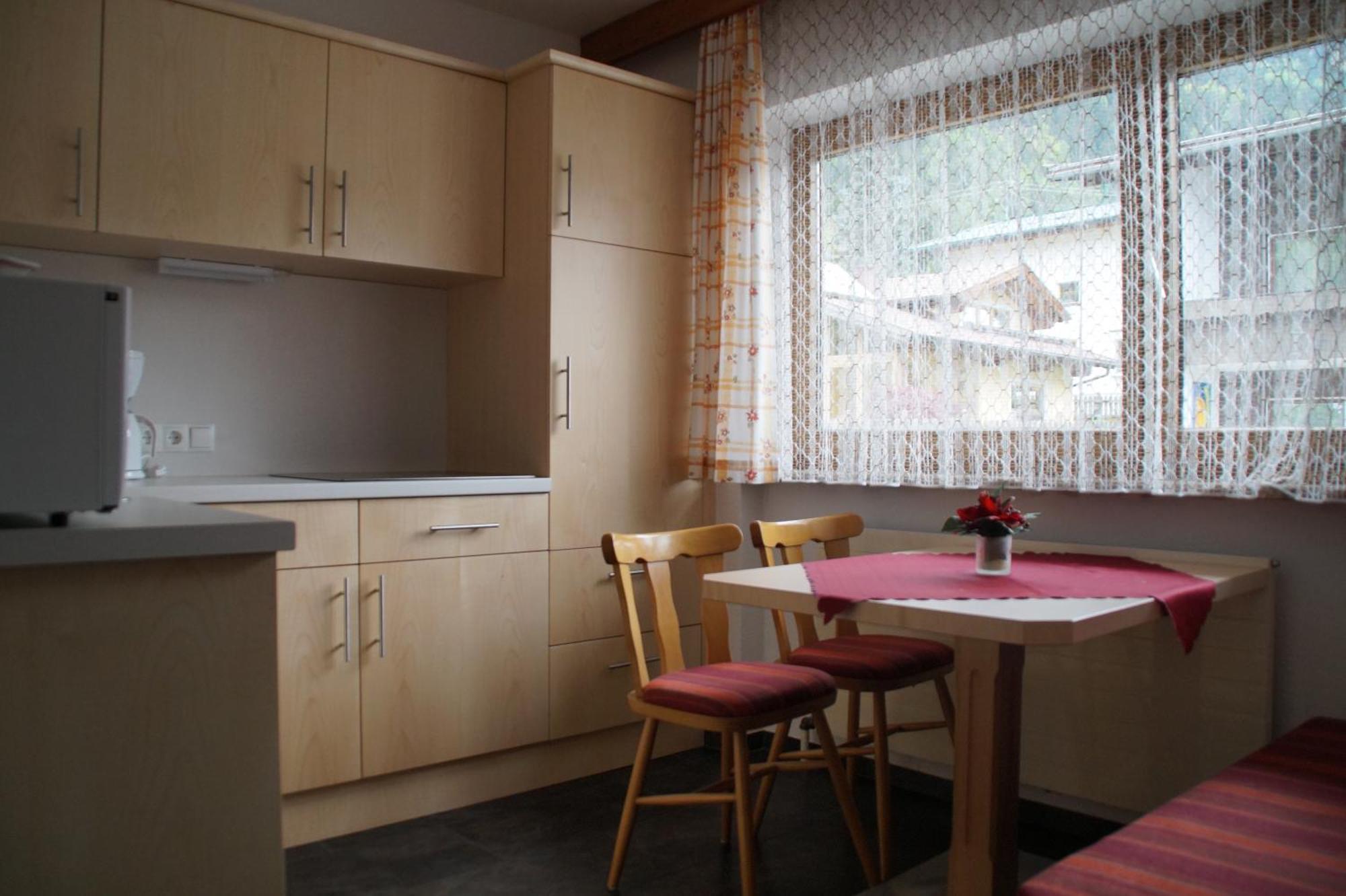 Garni Fischer Oetz Kamer foto