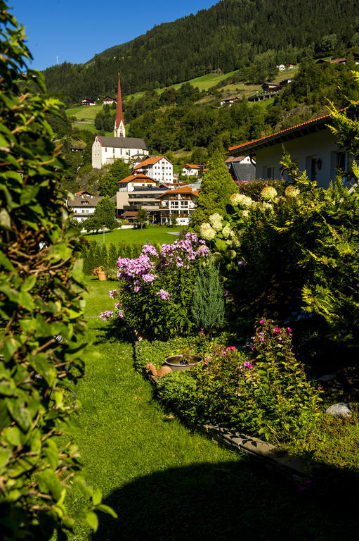 Garni Fischer Oetz Buitenkant foto